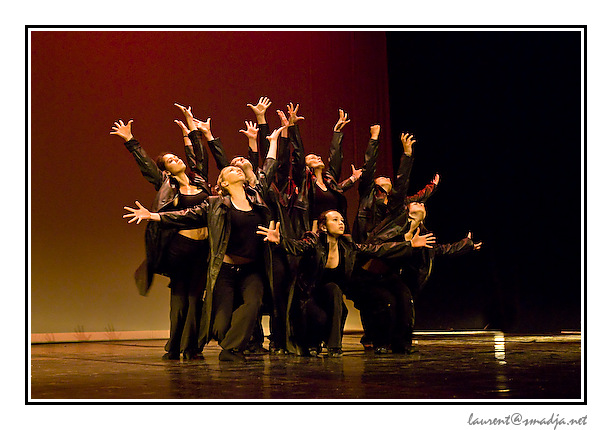 Festival Les Arts en Sc�ne 2008&nbsp;-&nbsp;CENTRE K DANCE LEGUEVIN - Matrix Chor�graphie : Nadine Marquet - 14* AMANTICA SAINT ORENS - Danse Macabre - Chor�graphie : Joelle et Danielle Besso
