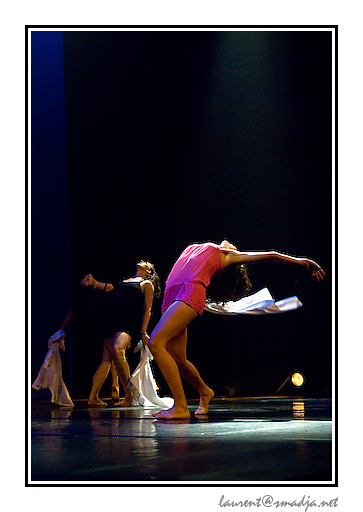 Festival Les Arts en Sc�ne 2008&nbsp;-&nbsp;ECOLE L�UNION DES ARTS tOULOUSE - Pas de panique - Chor�graphie : Marie Claude Beaury