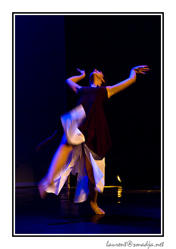 Festival Les Arts en Scène 2008&nbsp;-&nbsp;ECOLE L’UNION DES ARTS tOULOUSE - Pas de panique - Chorégraphie : Marie Claude Beaury