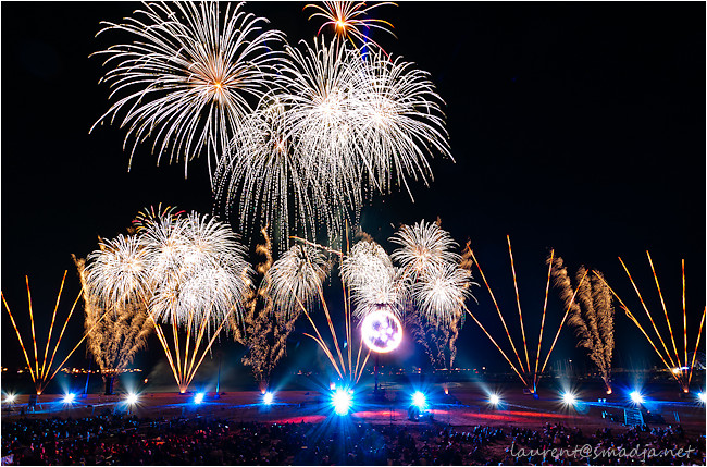 Feu d'artifice - Royan - 15 août 2011&nbsp;-&nbsp;Edouard Grégoire - http://design-pyrotechnique.over-blog.com